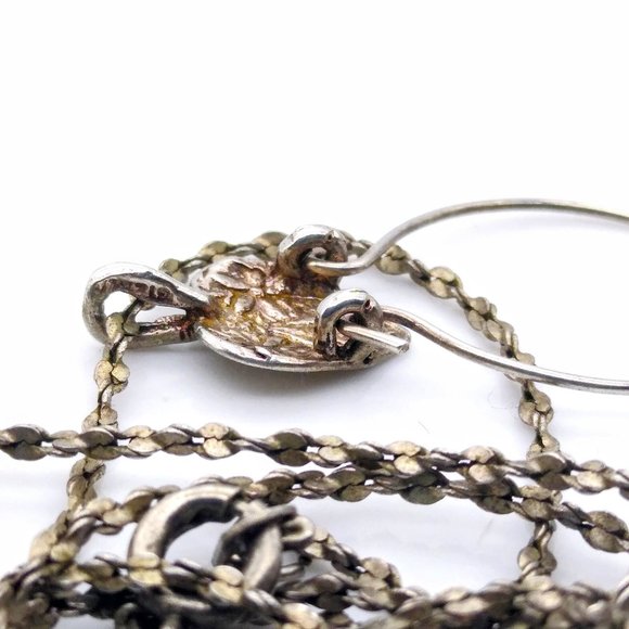 Vintage Charms Pendant on Long Delicate Silver Tone Margarita Chain, Diamond Cut - Picture 4 of 4